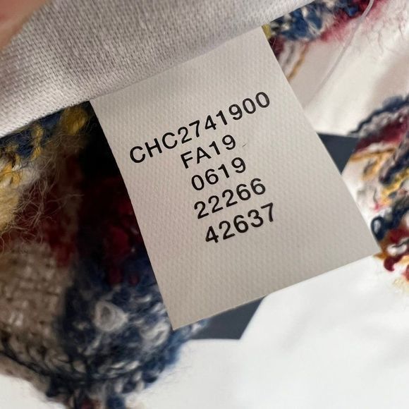 Charter Club Classic Plaid Bouclé Triangle Scarf Fringe Red Navy Yellow 70 x 33" - Picture 4 of 8